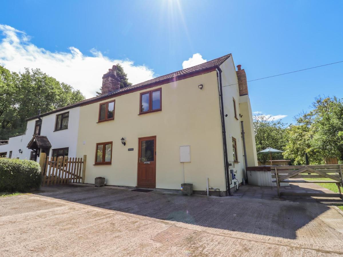 1 Greenway Cinderford Εξωτερικό φωτογραφία